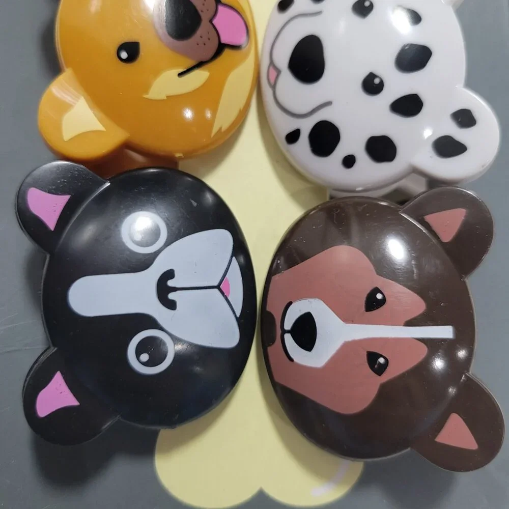 Kikkerland Dog Bag Clips Set